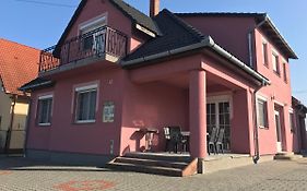 Éva apartmanház
